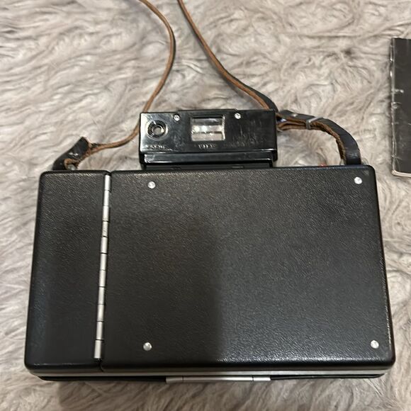Polaroid vintage 1967 camera with case, cold clip, flash bulbs and photo paper - Picture 3 of 8